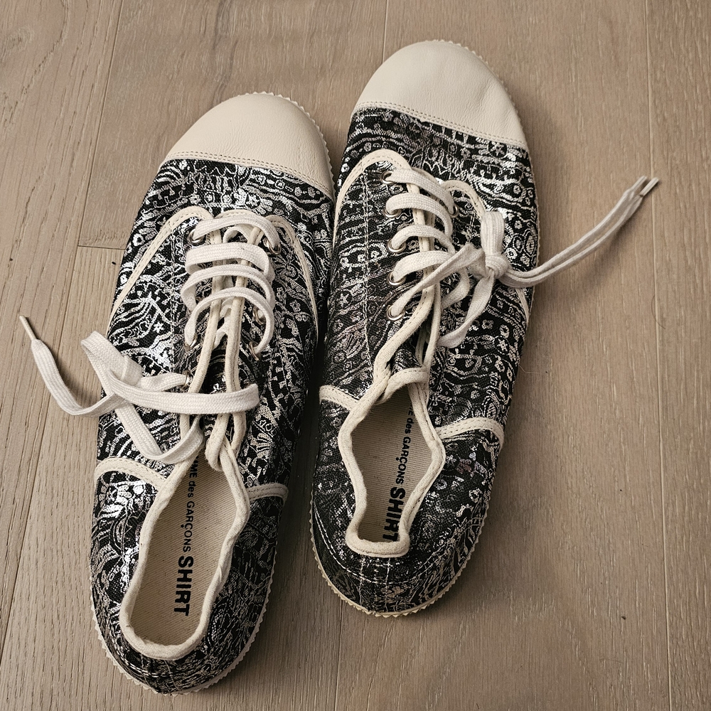 COMME DES GARÇONb Black and White Men's Shoes